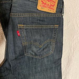 Levi’s 527